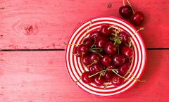 Чем полезны ягоды вишни для здоровья Какую пользу приносит вишня